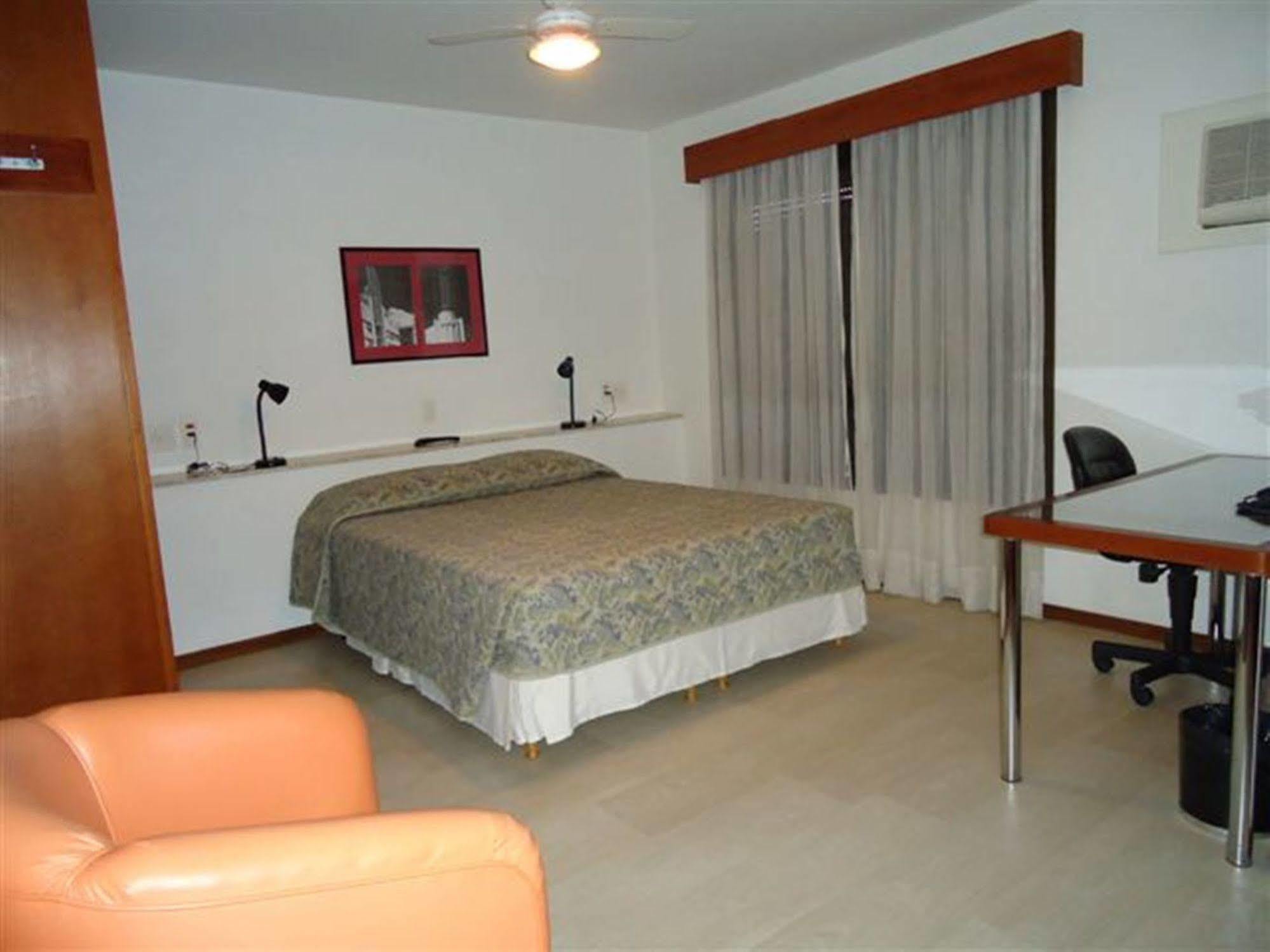 Collins Trade Hotel Porto Alegre Exterior photo